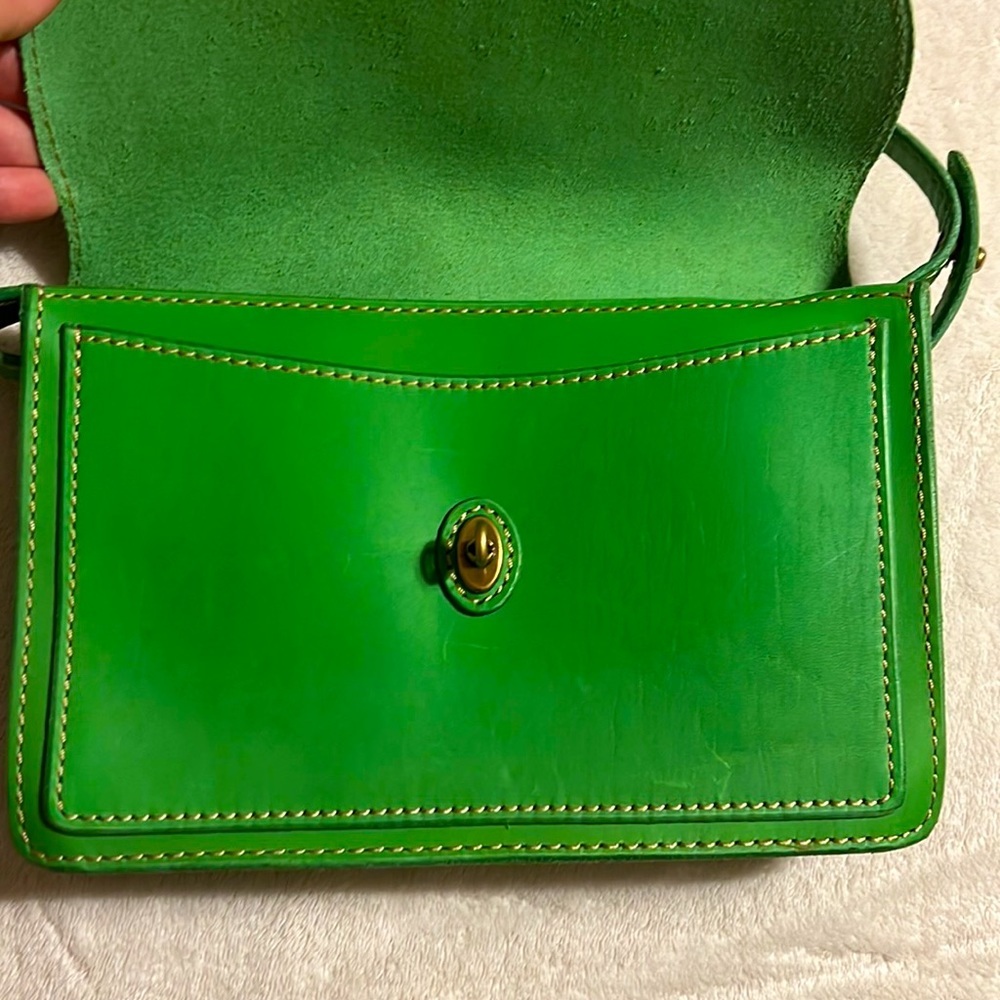 FOSSIL GREEN Leather BAG. With Gold details. - Picture 4 of 12